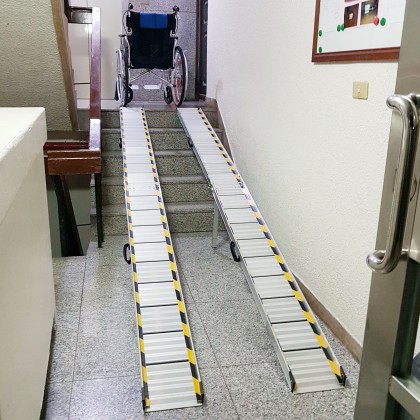 Folding Rail-type Ramps